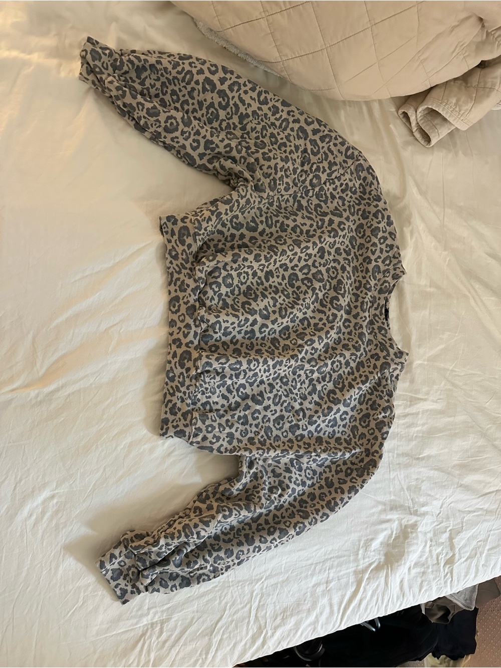 Womens Leopard Print Sweatshirt - Gray/Tan